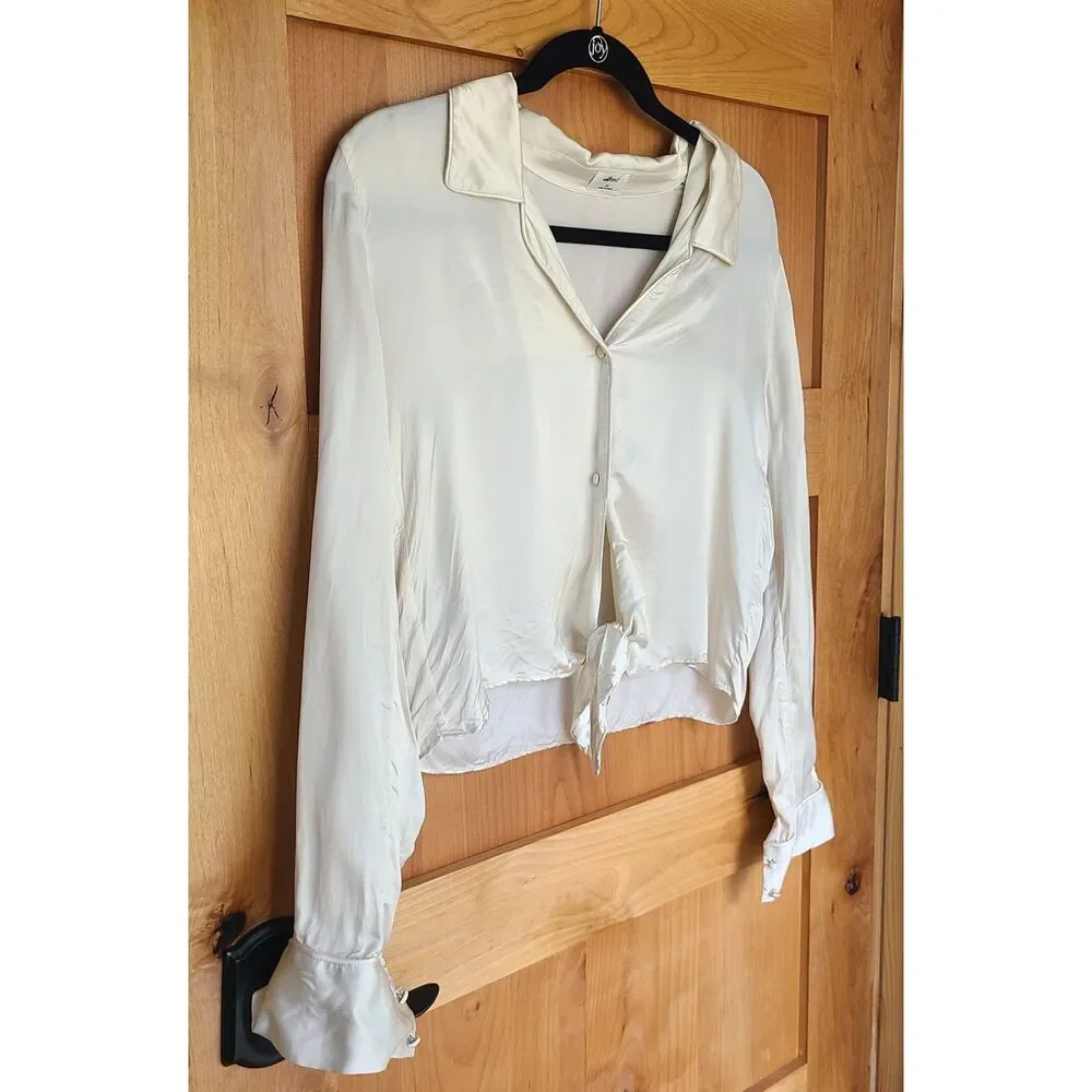 Wilfred 100% Cupro XS Ivory White Long Sleeve Tie Front Blouse Quiet Luxury - Picture 3 of 8